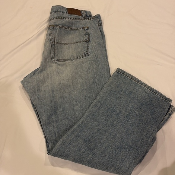 Sonoma Men's Relaxed Fit Blue Jeans - Picture 2 of 4